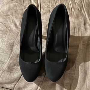 Charlotte Russe  black pumps size 7